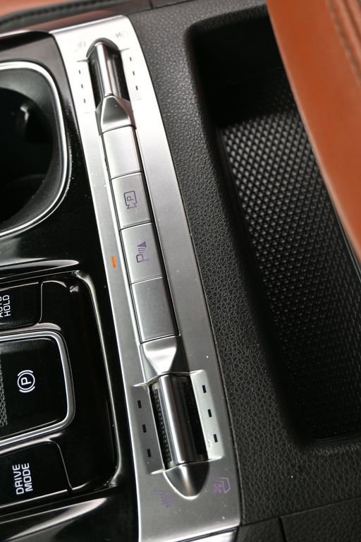 Used 2022 Kia Carnival SX FWD image 30