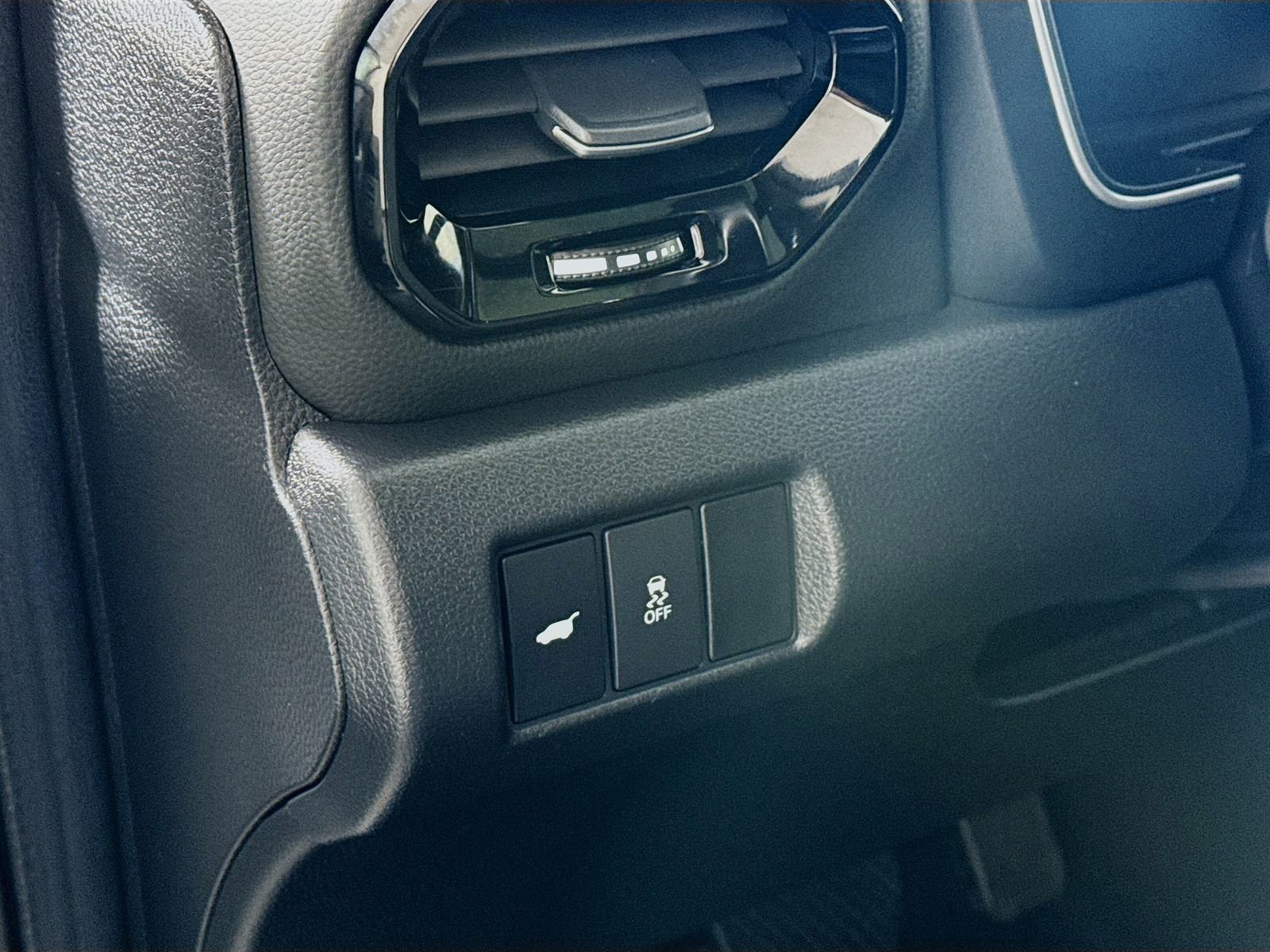 Used 2023 Honda Pilot Touring image 13