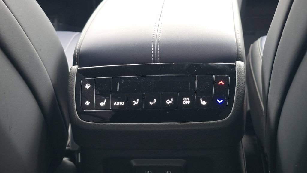 New 2026 INFINITI QX60 Sport image 23