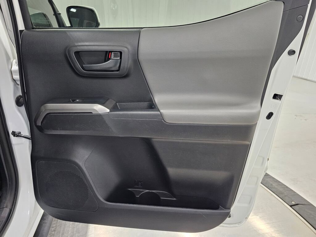 Used 2021 Toyota Tacoma SR5 image 32