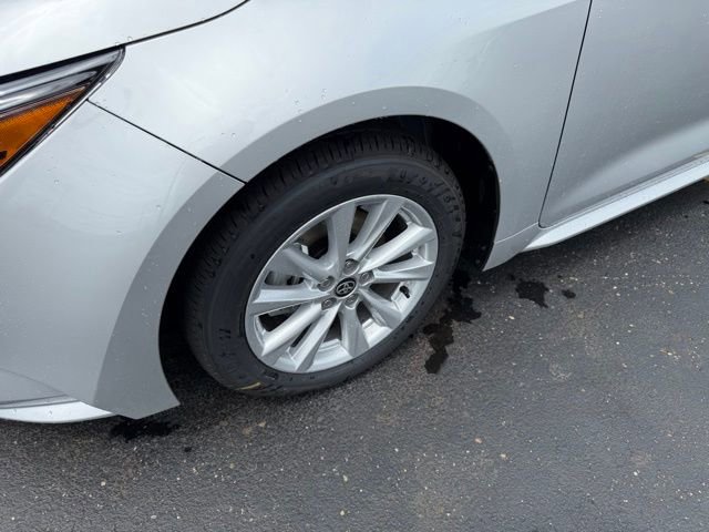 New 2026 Toyota Corolla LE FWD image 9