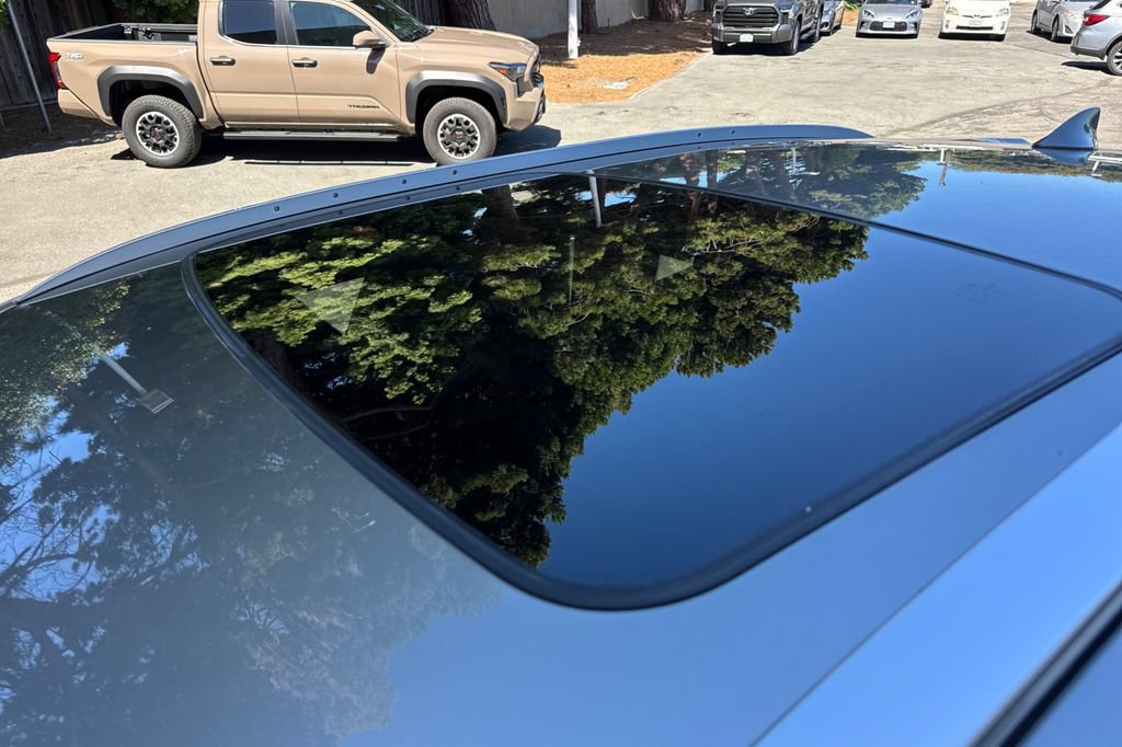 Used 2019 Lexus UX 200 w/ Premium Package FWD image 25
