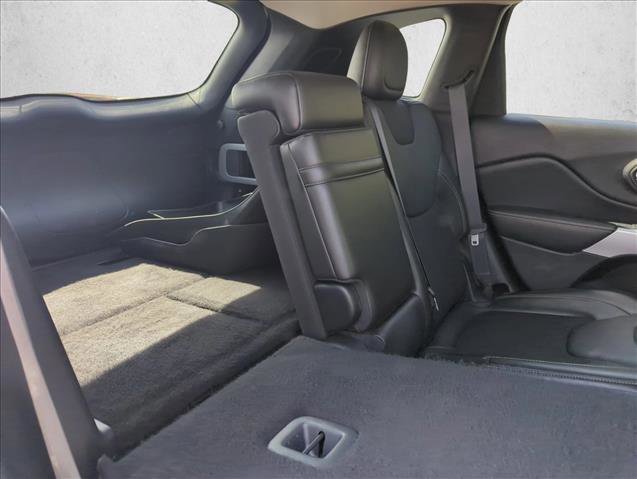 Used 2018 Jeep Cherokee Latitude Plus image 22