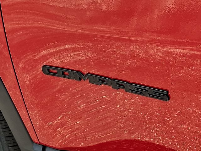 Certified 2023 Jeep Compass Latitude w/ Sun and Sound Group AWD/4WD image 31