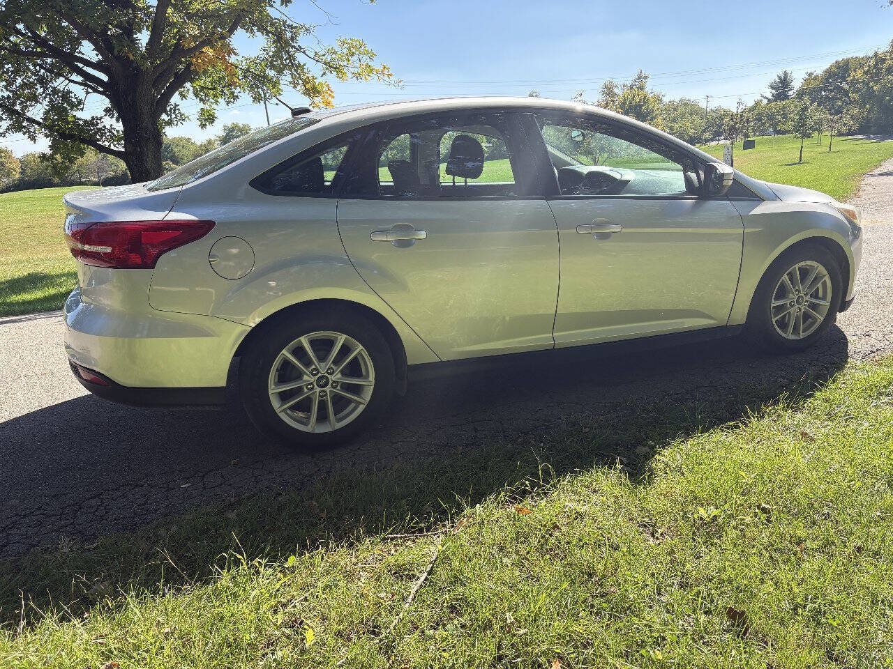 Used 2015 Ford Focus SE FWD image 11