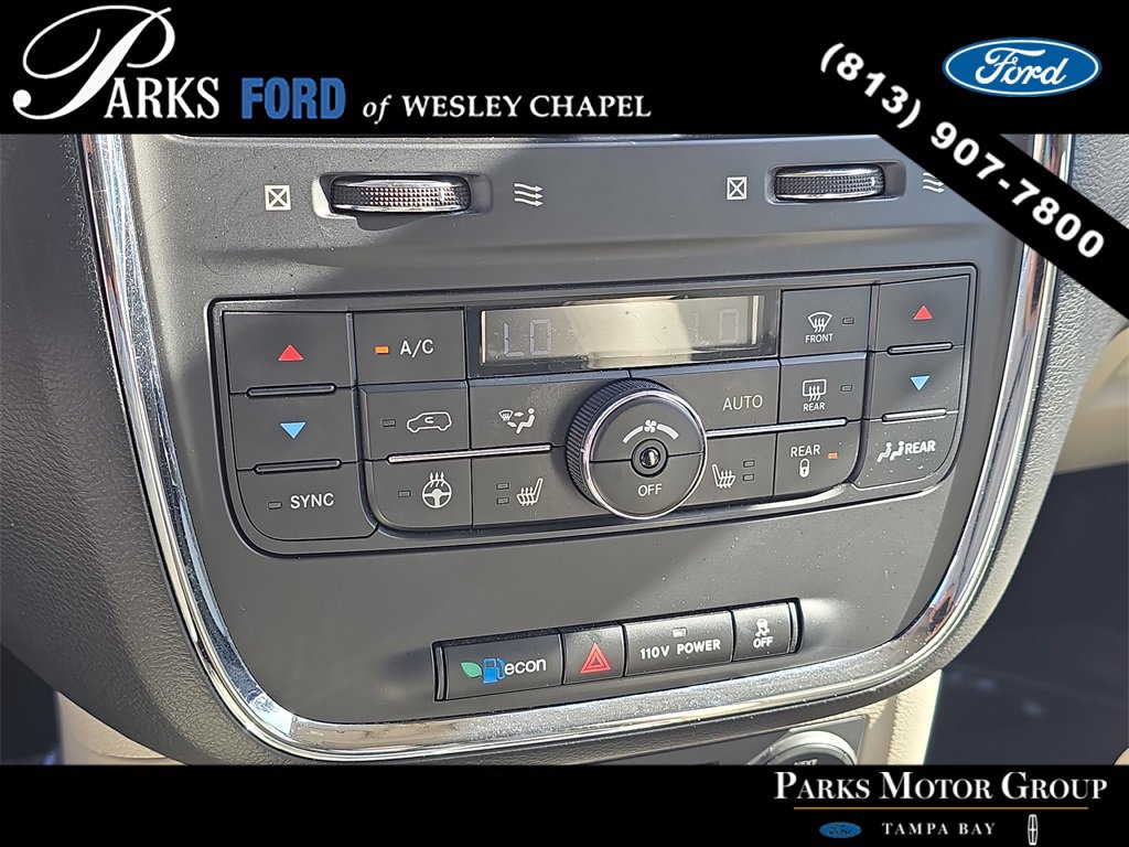 Used 2012 Chrysler Town & Country Touring-L w/ Premium Group image 23