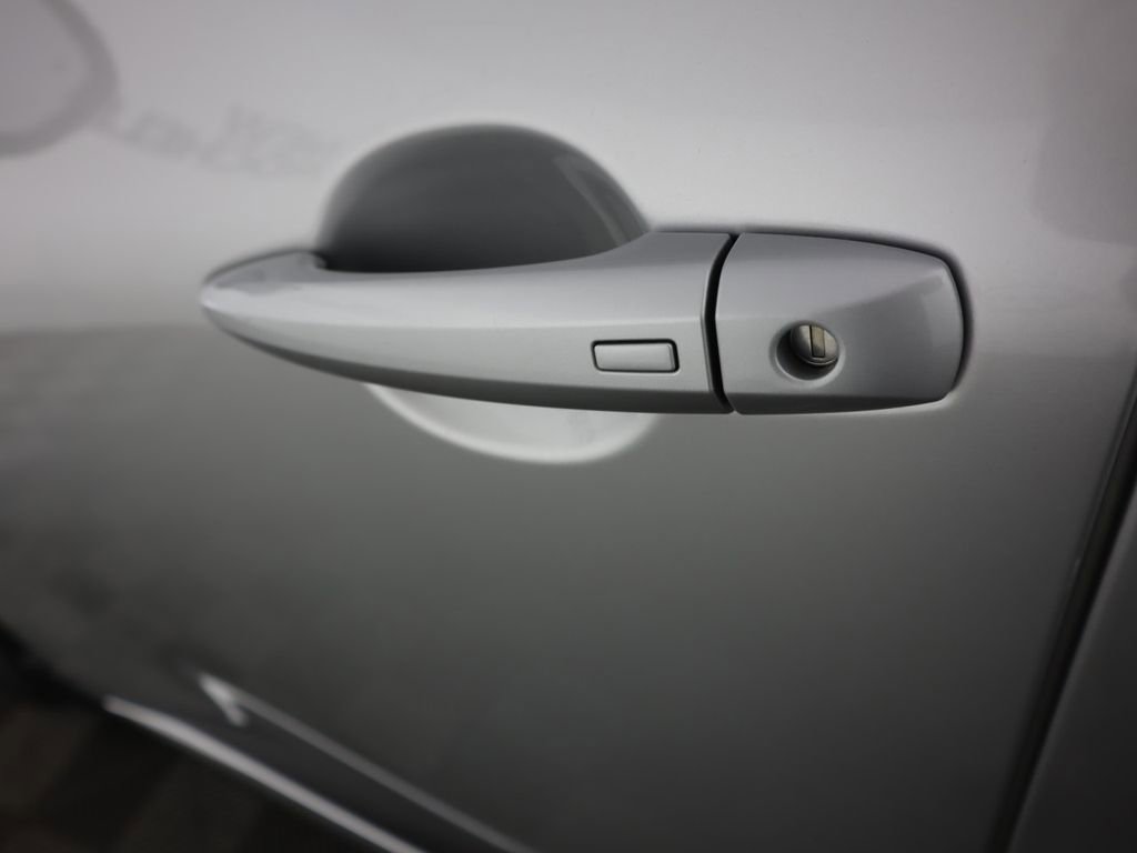 Used 2021 Nissan Rogue SL image 33