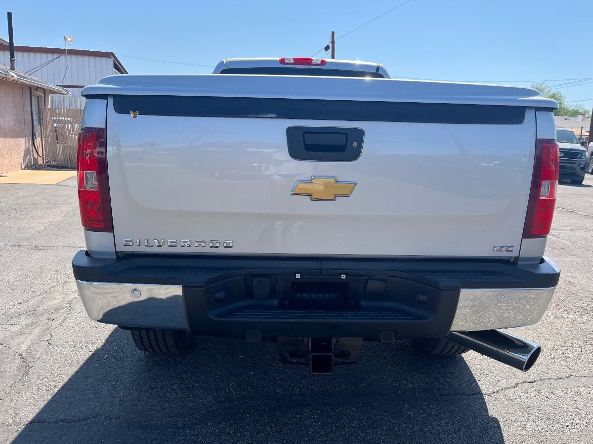 Used 2011 Chevrolet Silverado 3500 LTZ w/ LTZ Plus Package AWD/4WD image 6