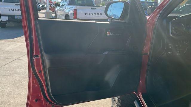 Used 2023 Toyota Tacoma TRD Sport AWD/4WD image 5