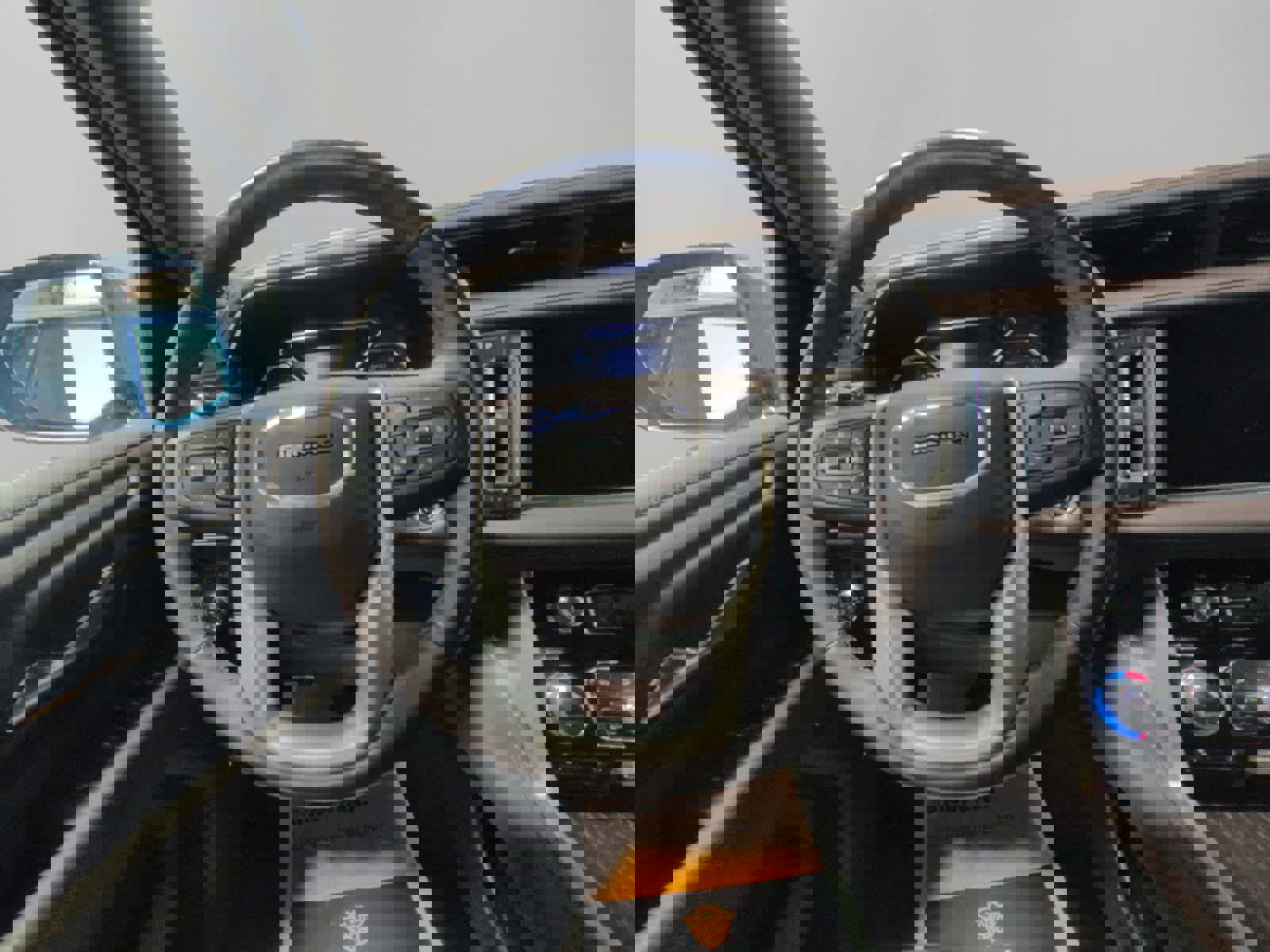 Used 2021 GMC Yukon Denali image 12