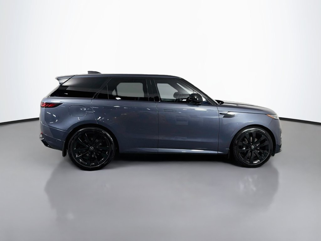 Used 2025 Land Rover Range Rover Sport Dynamic SE AWD/4WD image 4