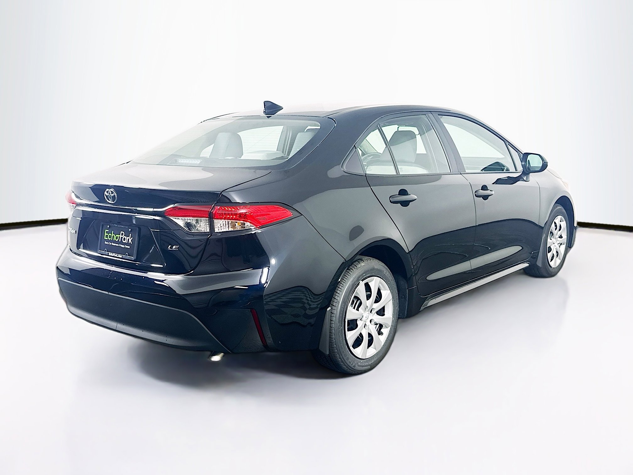 Used 2026 Toyota Corolla LE FWD image 9