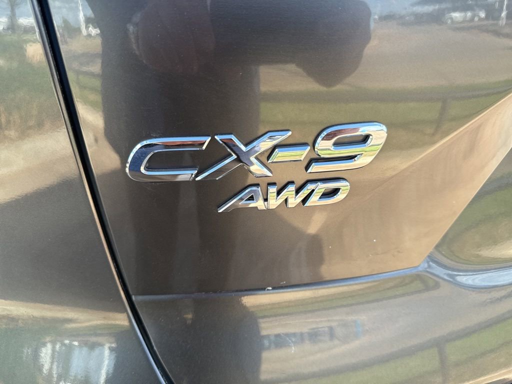 Used 2019 MAZDA CX-9 Touring w/ Touring Premium Package image 6