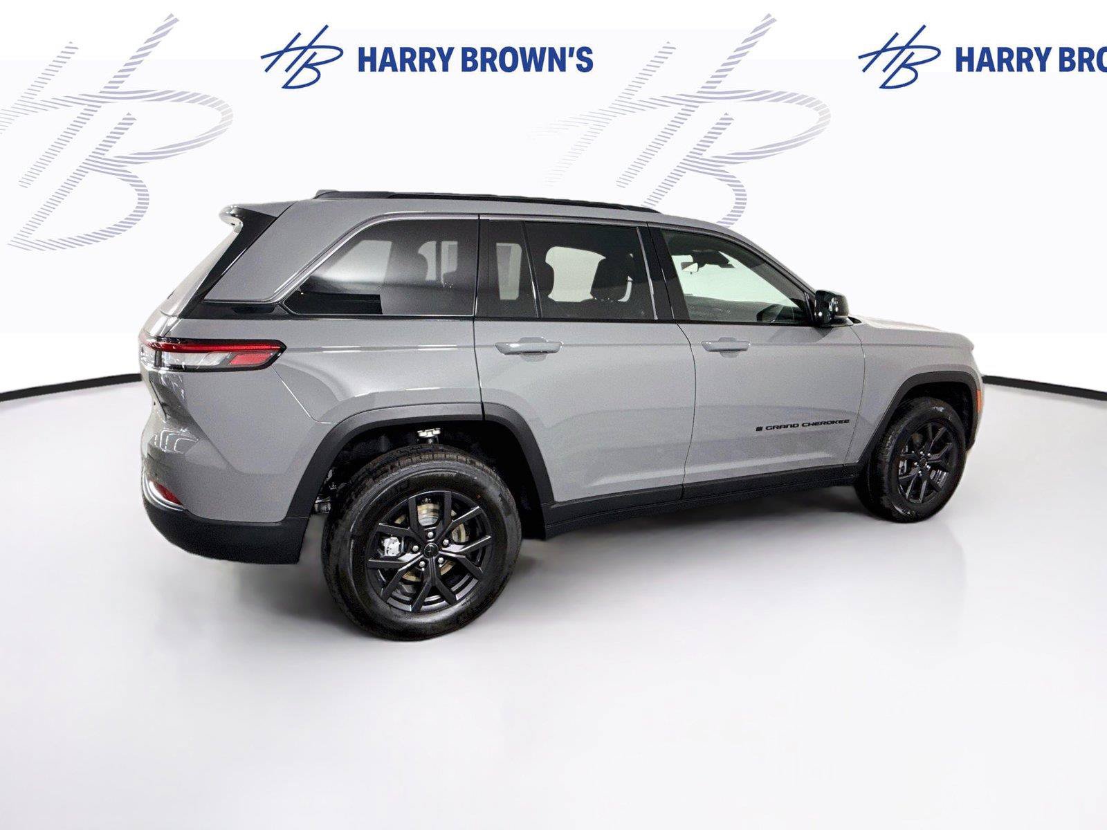 New 2027 Jeep Grand Cherokee Altitude AWD/4WD image 32