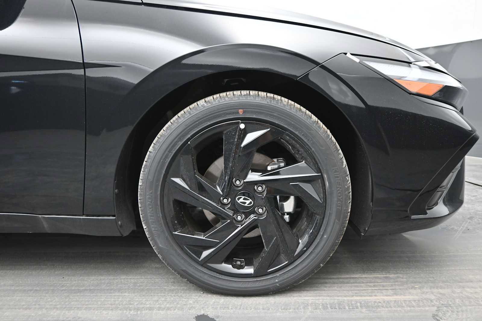 New 2026 Hyundai Elantra SEL Sport FWD image 10
