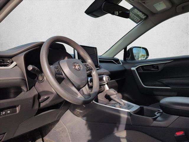 Used 2025 Toyota RAV4 LE AWD/4WD image 10