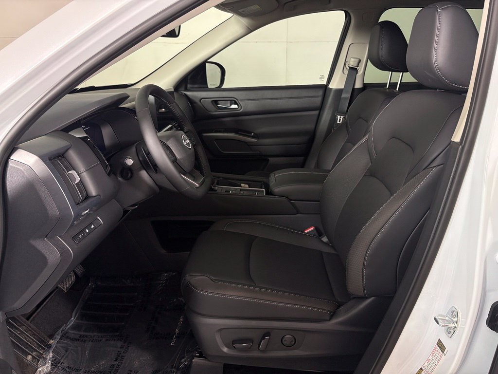 New 2026 Nissan Pathfinder SL FWD image 16