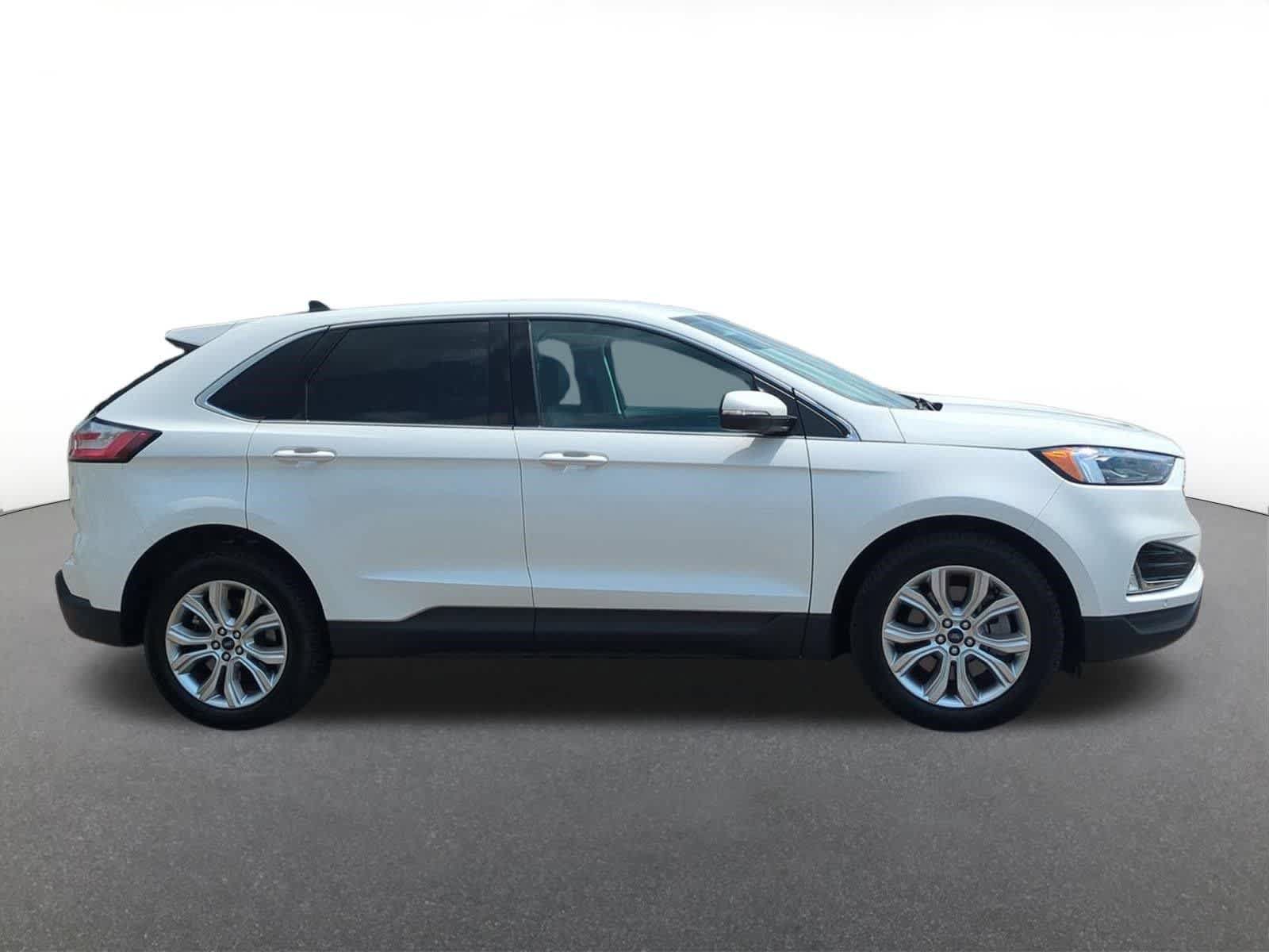 Used 2022 Ford Edge Titanium w/ Equipment Group 301A AWD/4WD image 7