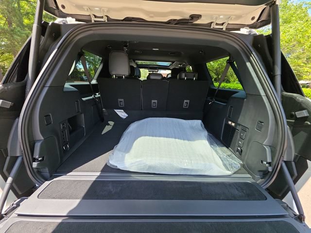 New 2025 Lincoln Navigator L Reserve w/ Jet Appearance Package AWD/4WD image 26
