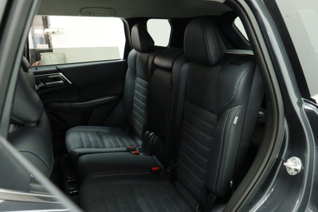 New 2026 Mitsubishi Outlander SE FWD image 24