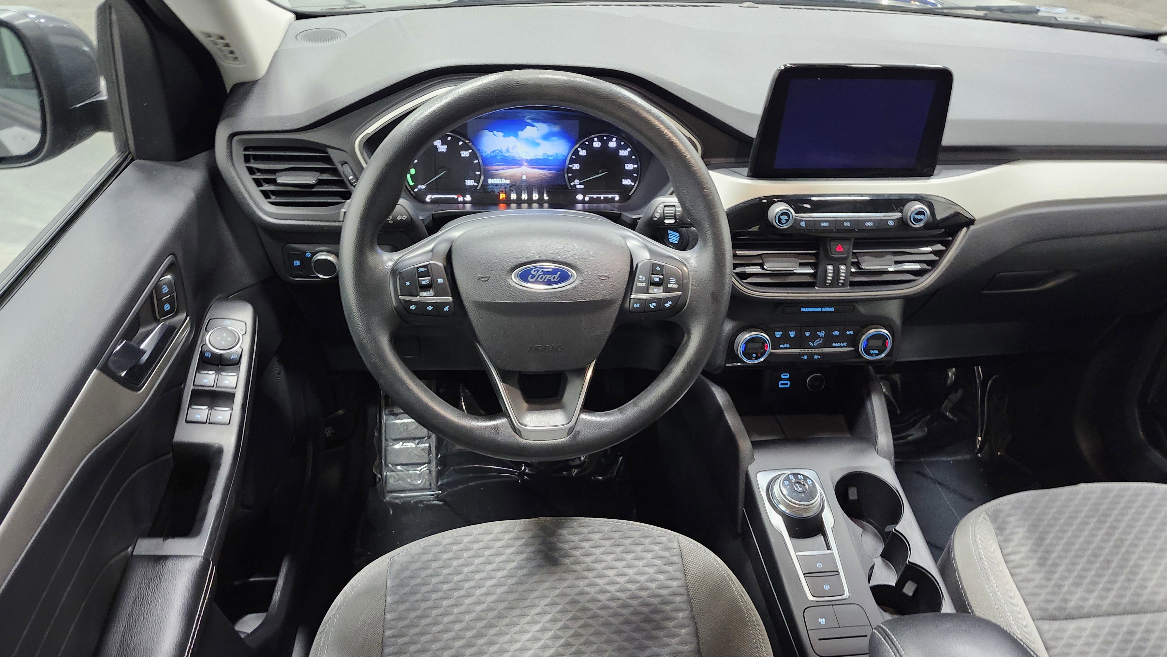 Used 2021 Ford Escape SE image 23