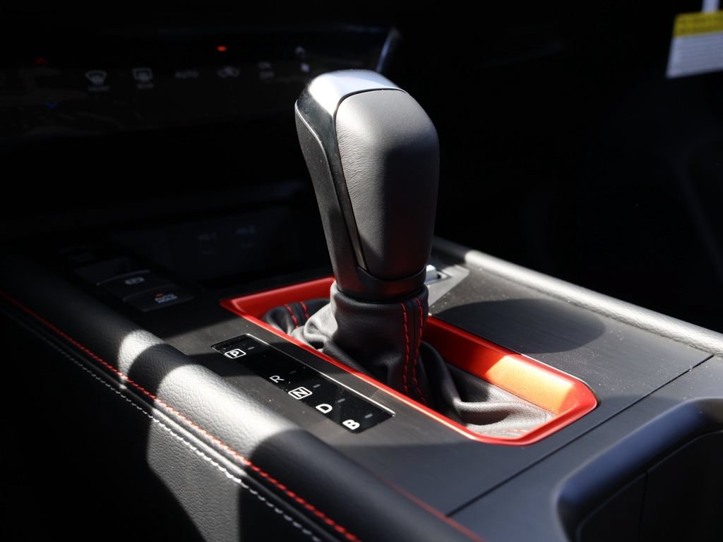 New 2026 Nissan Kicks SR FWD image 31