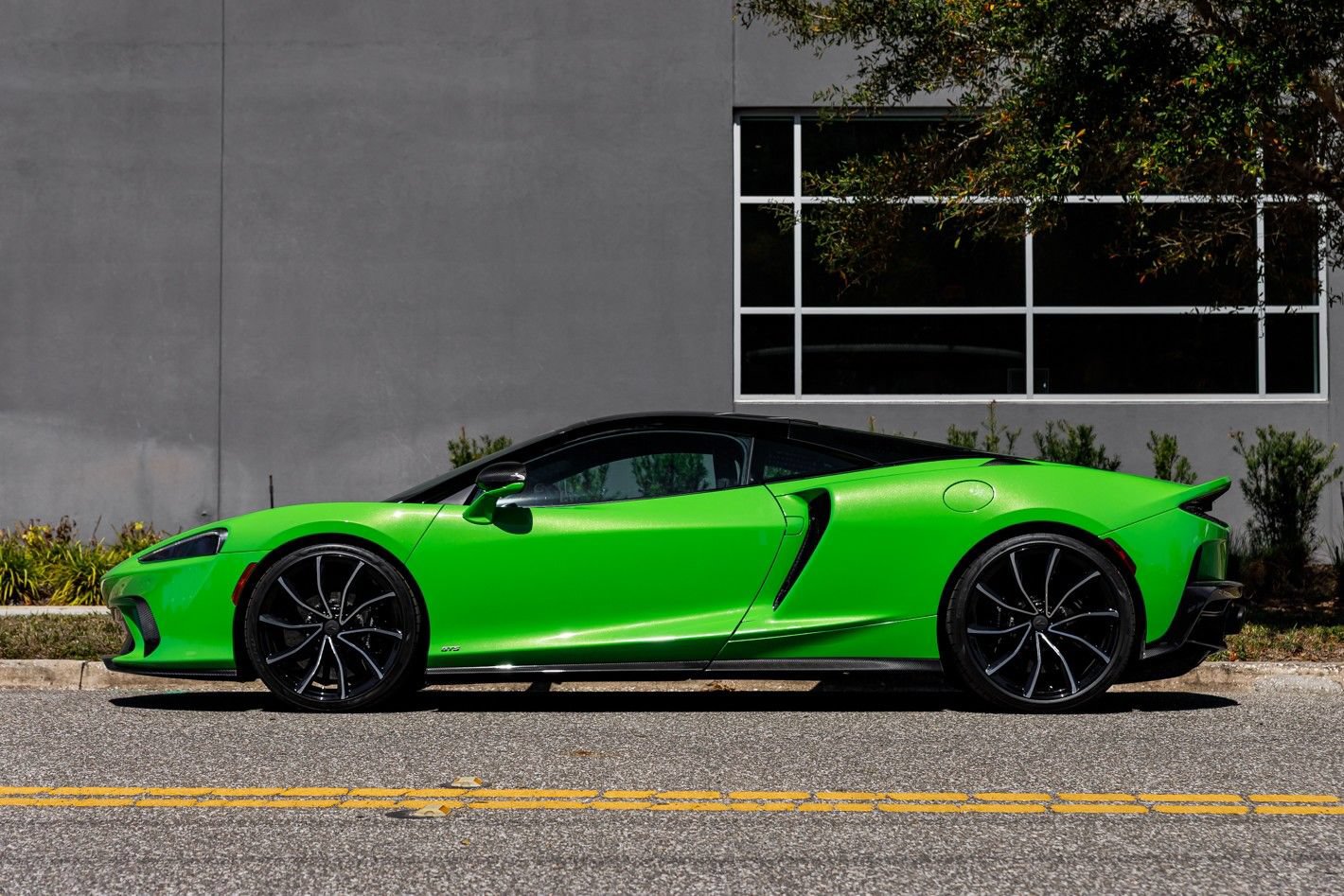 Used 2025 McLaren GTS RWD image 16