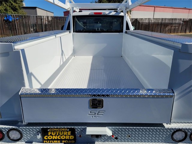 New 2026 Ford F250 XL w/ XL Chrome Package image 17
