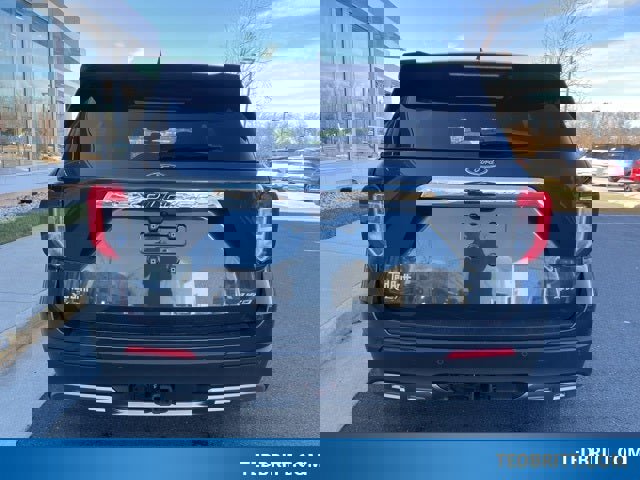 Certified 2024 Ford Explorer XLT w/ Equipment Group 202A image 7