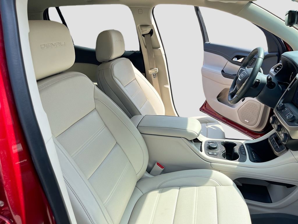 Used 2023 GMC Acadia Denali w/ Denali Technology Package AWD/4WD image 30