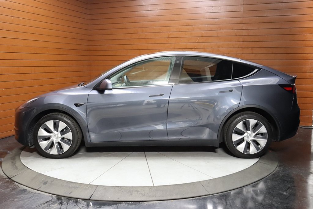 Used 2023 Tesla Model Y Long Range AWD/4WD image 8