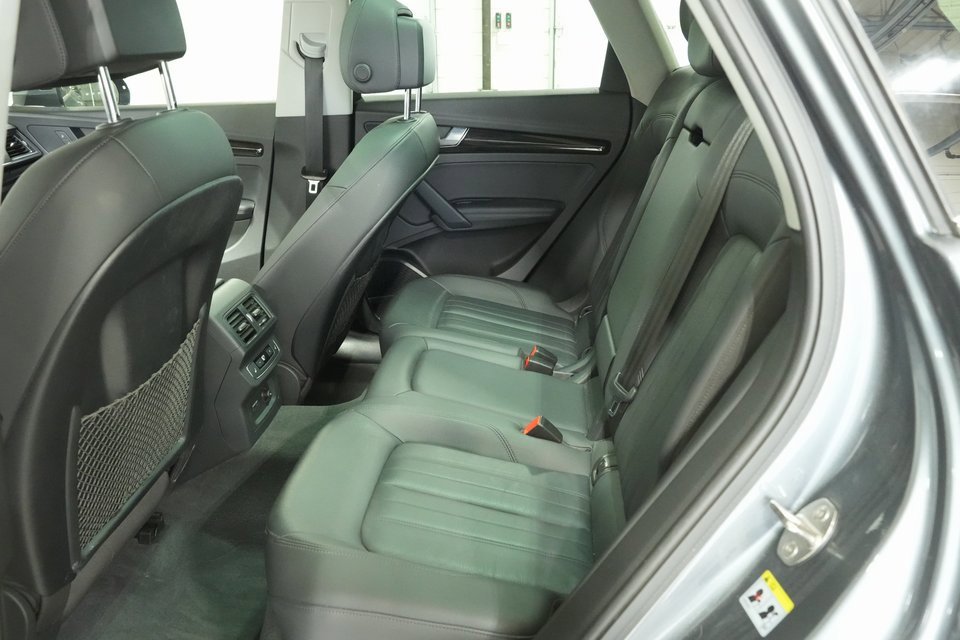 Used 2020 Audi Q5 2.0T Premium Plus w/ Premium Plus Package image 39