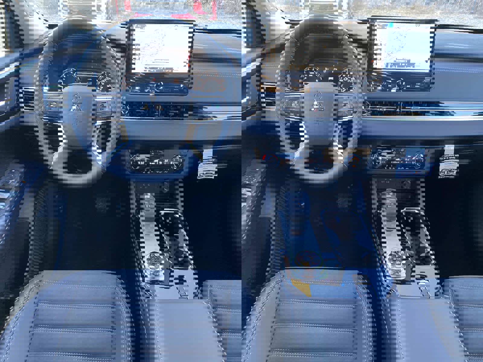 New 2026 Mitsubishi Outlander SE image 8