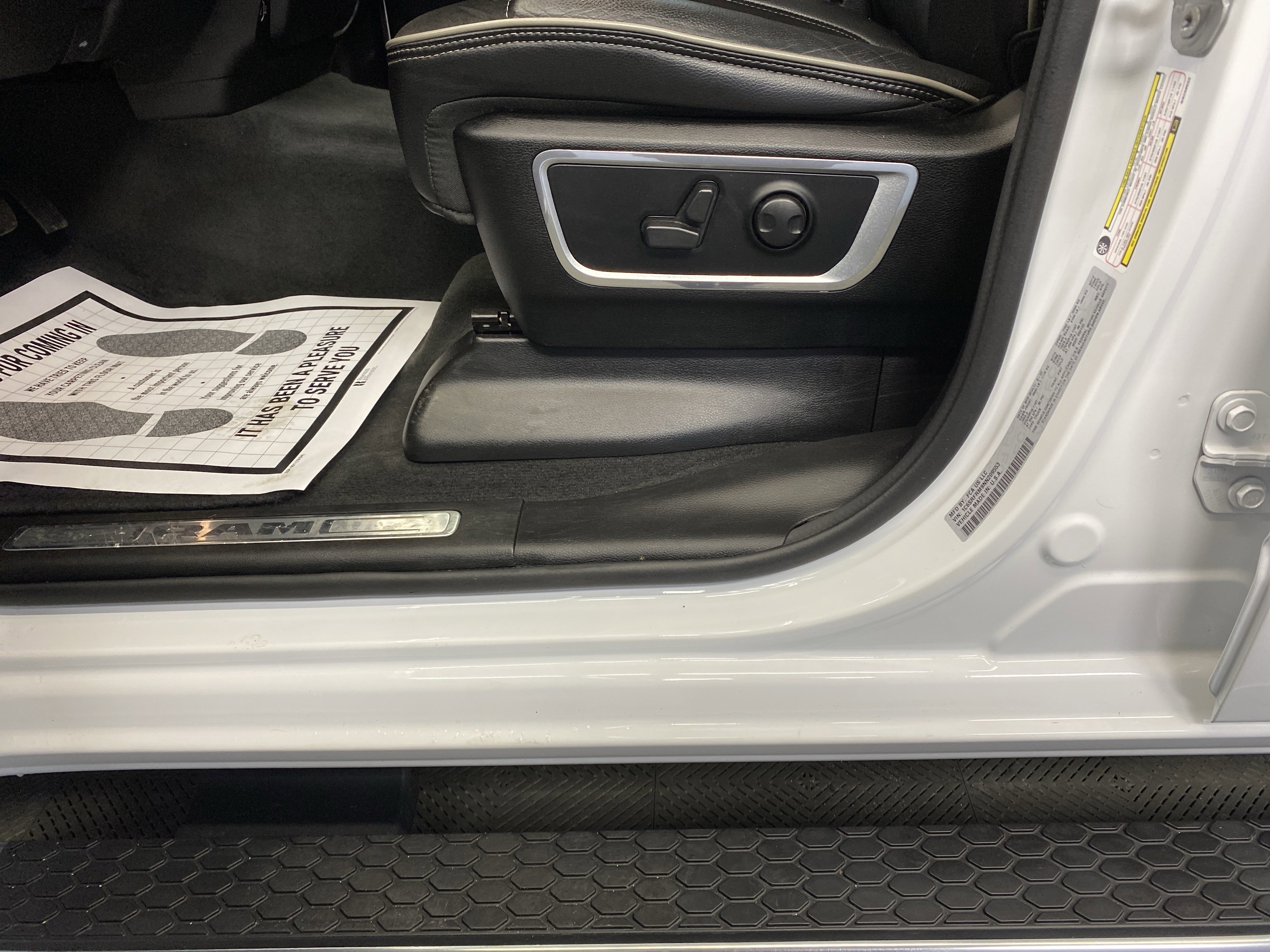 Used 2022 RAM 1500 Laramie image 14