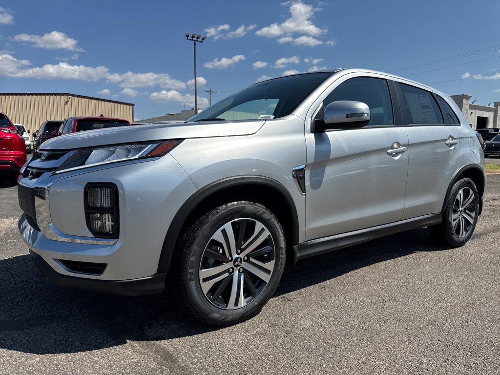 New 2027 Mitsubishi Outlander Sport SE FWD image 3