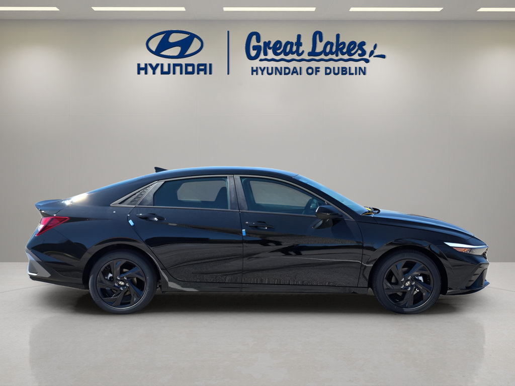 Used 2026 Hyundai Elantra Sport w/ Cargo Package FWD image 6
