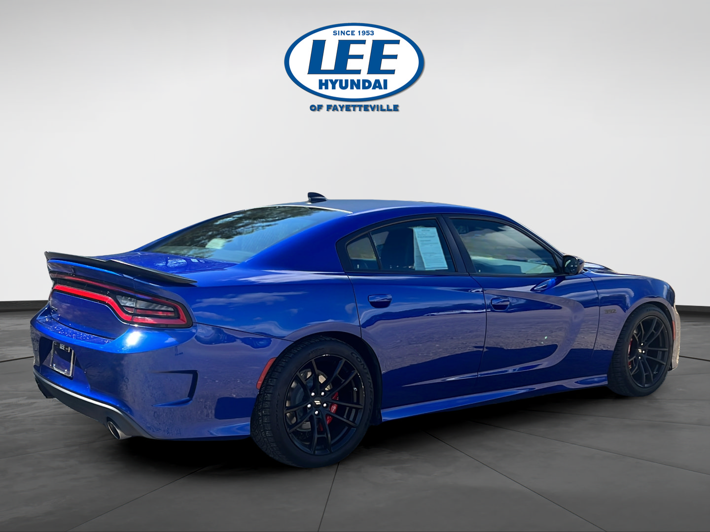 Used 2018 Dodge Charger R/T RWD image 3