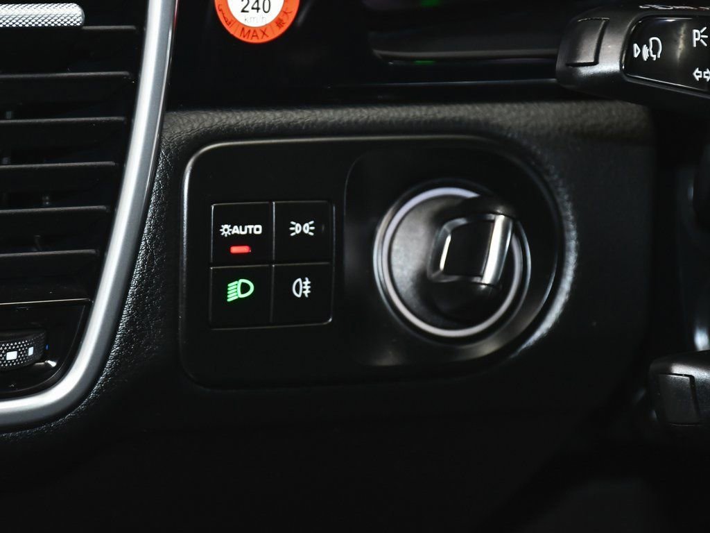 Used 2022 Porsche Cayenne Platinum Edition AWD/4WD image 19