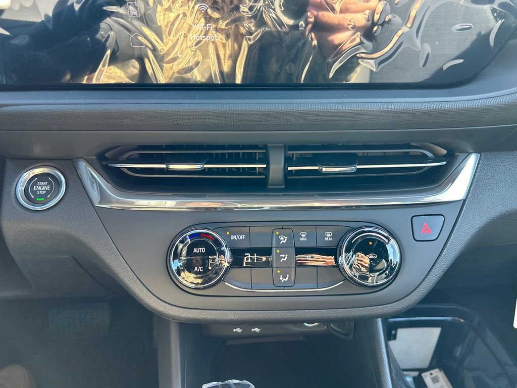 New 2026 Buick Envista Sport Touring FWD image 25