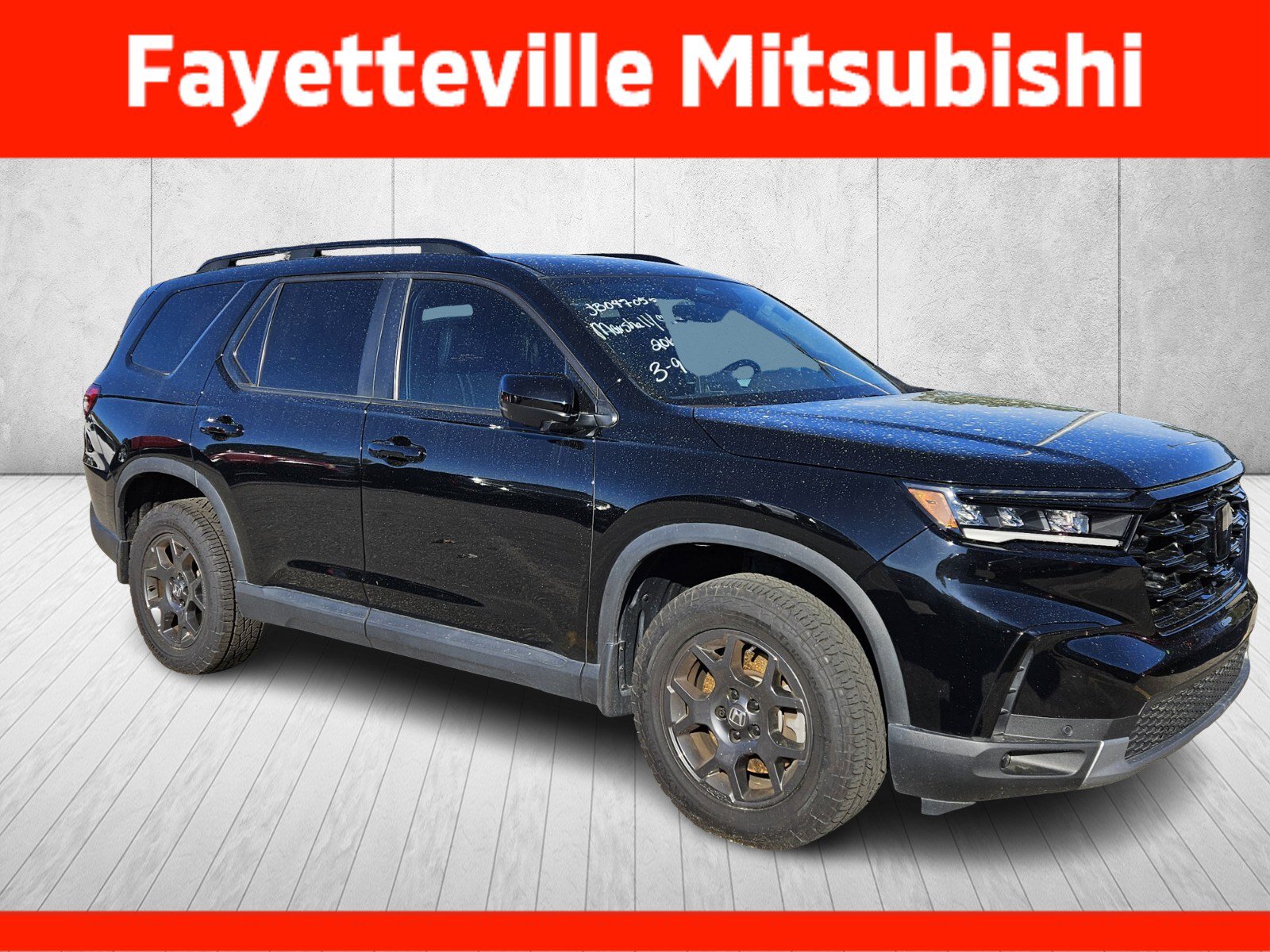 Used 2025 Honda Pilot TrailSport image 3