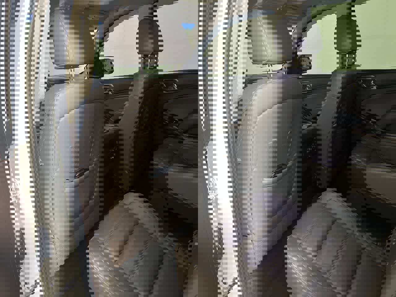 Used 2015 GMC Yukon XL Denali w/ Premium Package image 26