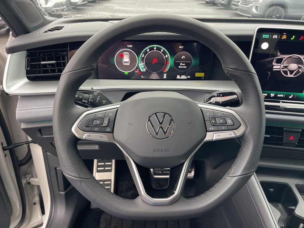 New 2026 Volkswagen Tiguan SE R-Line AWD/4WD image 13
