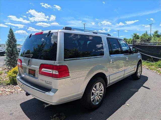 Used 2012 Lincoln Navigator L 4WD image 5