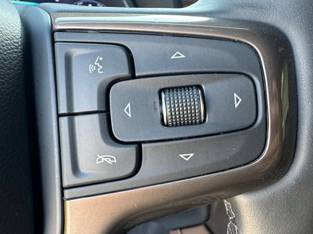 Used 2024 Chevrolet Suburban High Country AWD/4WD image 8