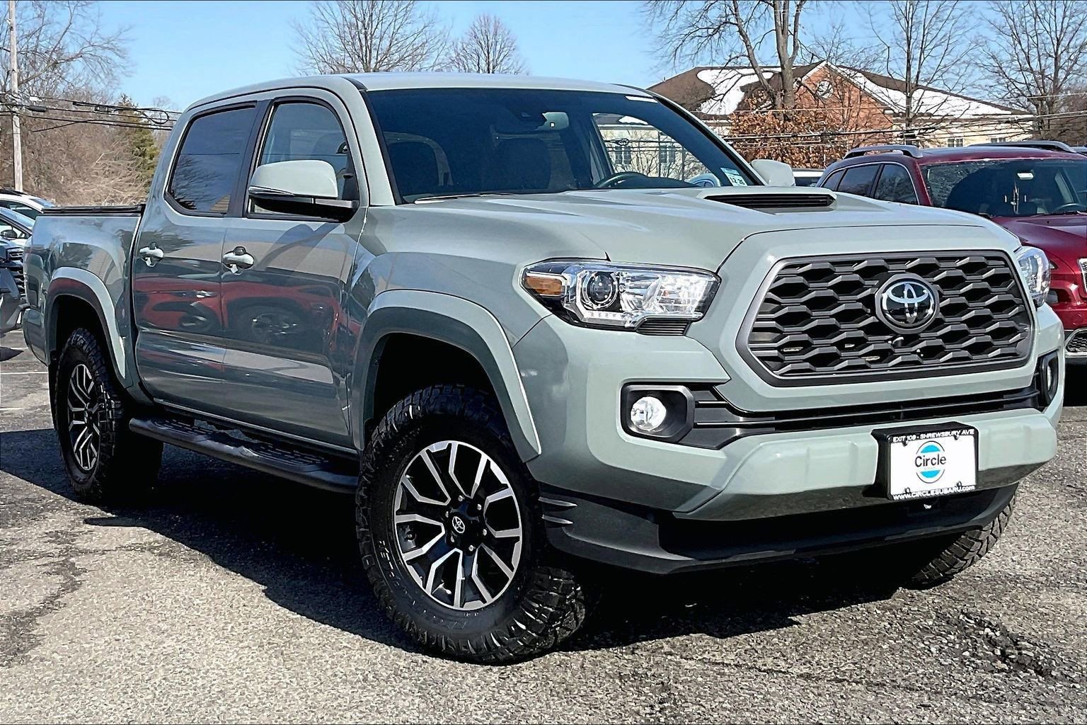 Used 2022 Toyota Tacoma TRD Sport w/ TRD Premium Sport Package video 2