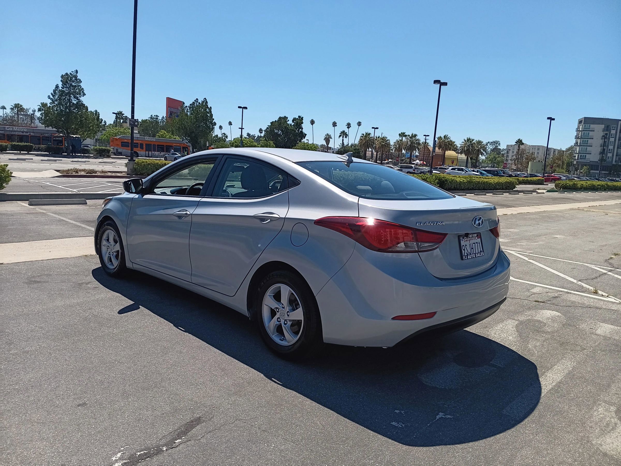 Used 2014 Hyundai Elantra SE image 6