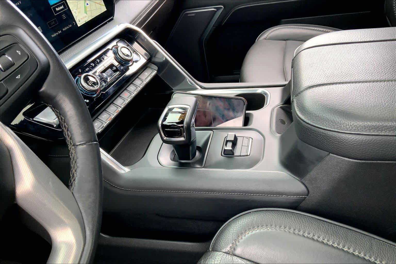 Used 2023 GMC Sierra 1500 Denali w/ Denali Reserve Package AWD/4WD image 15