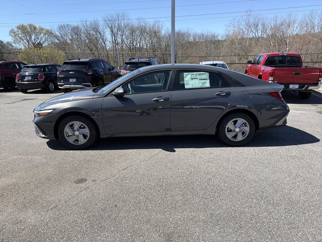 New 2026 Hyundai Elantra SE w/ Cargo Package image 4