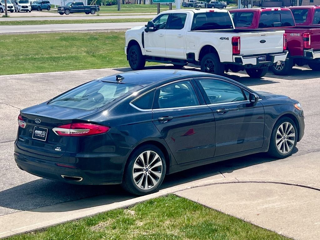 Used 2019 Ford Fusion SE AWD/4WD image 6
