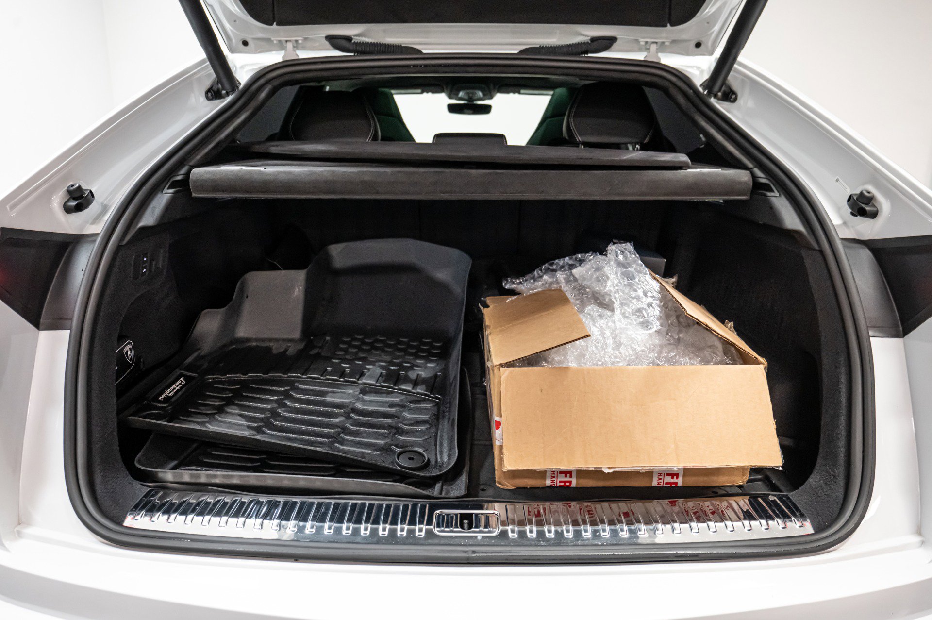 Used 2020 Lamborghini Urus image 59